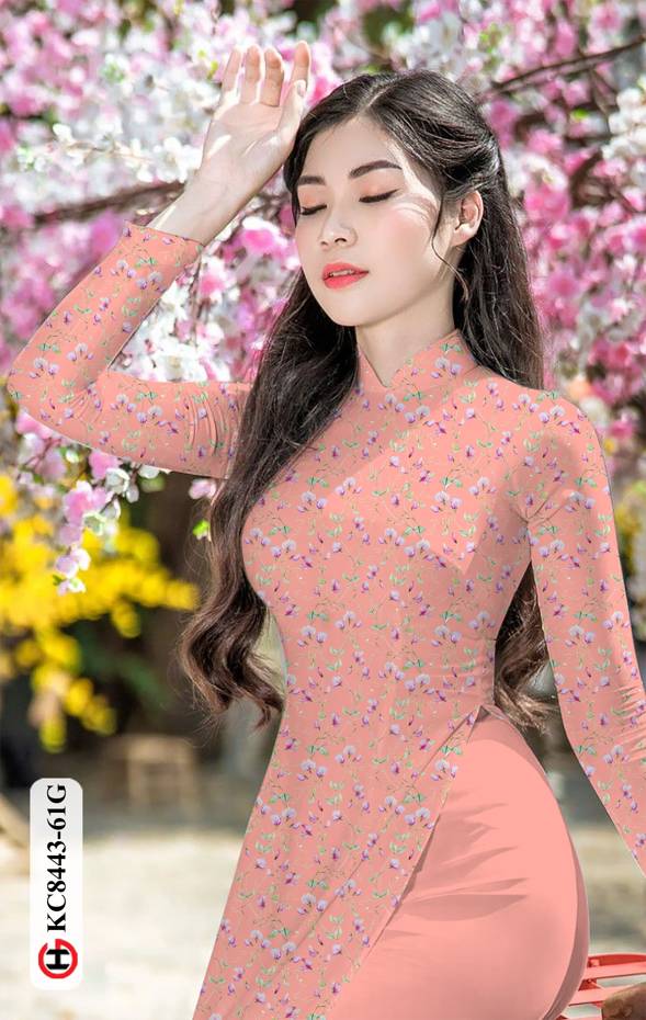 1621684089 358 vai ao dai mau moi vua ra (14)